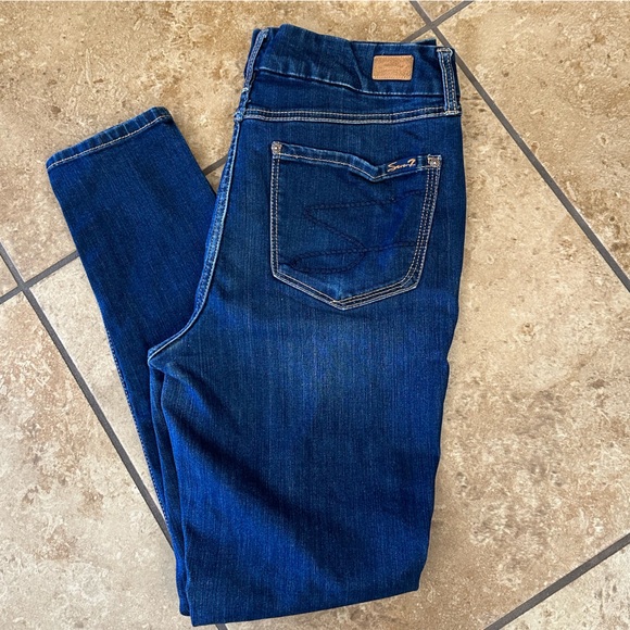 NWOT - SEVEN7 - Straight Leg Jeans Size 12 Embroidered Denim RN 109890 stretch - Picture 2 of 13